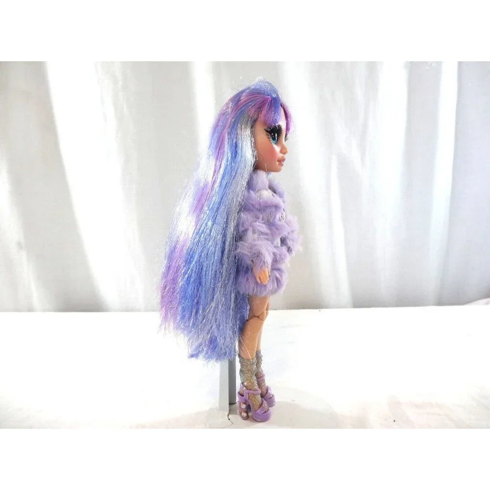 Rainbow High Cheer VIOLET WILLOW Purple Fashion‎ Doll